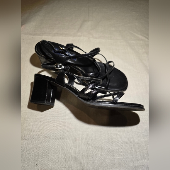 Easy Spirit Size 8.5w Chunky Heel Black Leather Strappy Sandals - Picture 3 of 3
